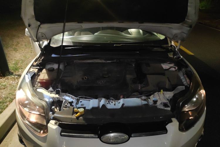Used Ford Focus 2012 Hatchback 2.0L Manual Luxury Sport Model Engine Bay