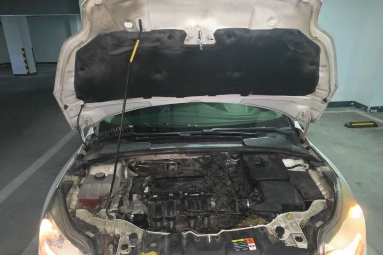 Used Ford Focus 2012 Sedan 1.6L Automatic Fashion Edition Engine Bay