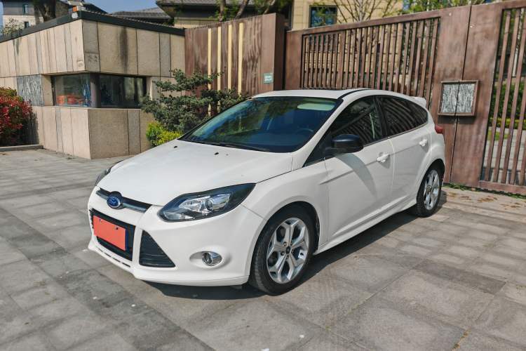 Used Ford Focus 2012 Hatchback 2.0L Automatic Luxury Sport Model Guazi used car, China used car export, Used car for sale, Used  cars, Cheapest cars for sale