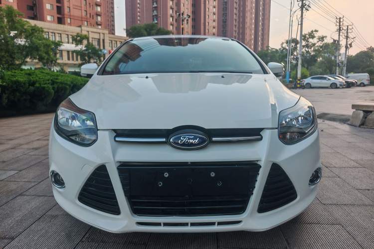 Used Ford Focus 2012 Hatchback 2.0L Automatic Luxury Sport Model Exterior 1