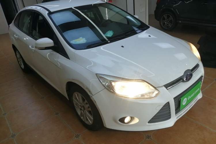 Used Ford Focus 2012 Sedan 1.6L Automatic Comfort Model Exterior 1