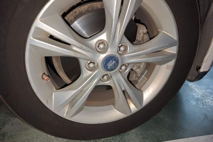Used Ford Focus 2012 Sedan 1.6L Automatic Fashion Edition Exterior 1
