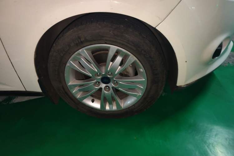 Used Ford Focus 2012 Sedan 1.6L Automatic Comfort Model Exterior 1