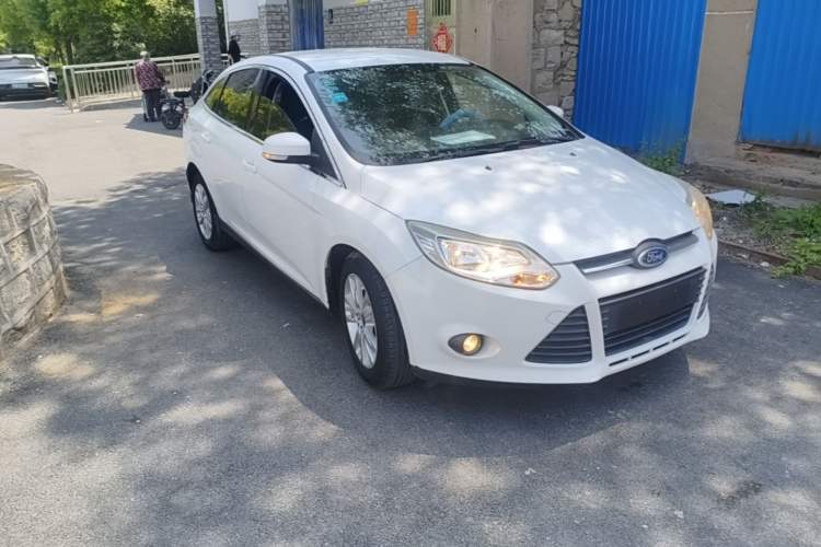 Used Ford Focus 2012 Sedan 1.6L Automatic Comfort Model Exterior 1