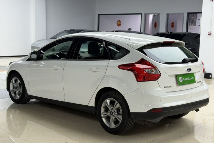 Used Ford Focus 2012 Hatchback 1.6L Automatic Fashion Edition Exterior 1