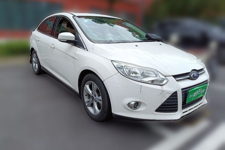 Used Ford Focus 2012 Sedan 1.6L Manual Fashion Edition Exterior 2