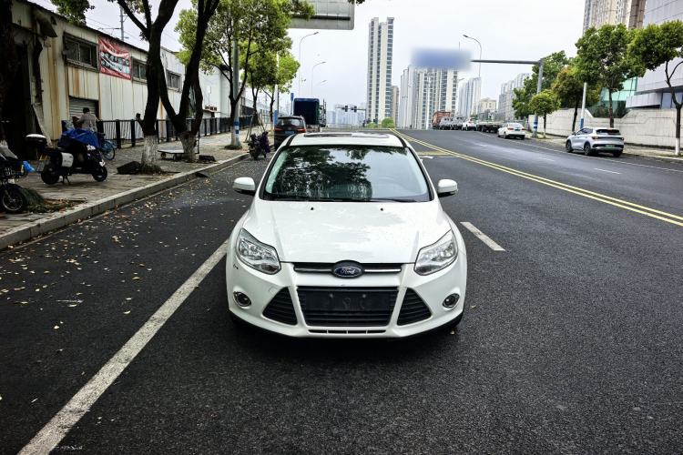 Used Ford Focus 2012 Sedan 1.6L Automatic Fashion Edition Exterior 2
