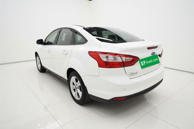 Used Ford Focus 2012 Sedan 1.6L Automatic Fashion Edition Exterior 2