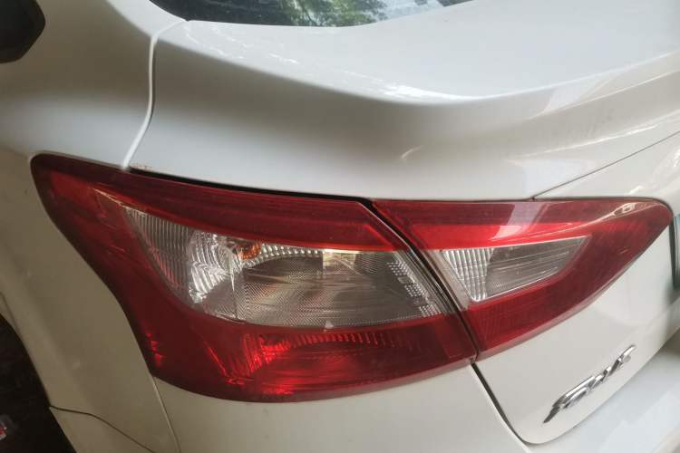 Used Ford Focus 2012 Sedan 1.6L Automatic Comfort Model Exterior 2