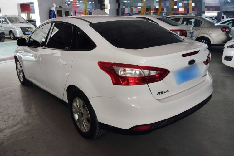 Used Ford Focus 2012 Sedan 1.6L Manual Comfort Model Exterior 2