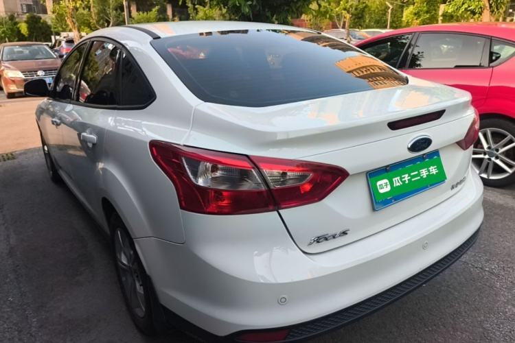 Used Ford Focus 2012 Sedan 1.6L Automatic Fashion Edition Exterior 2