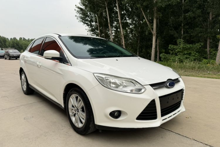 Used Ford Focus 2012 Sedan 1.6L Automatic Comfort Model Exterior 2