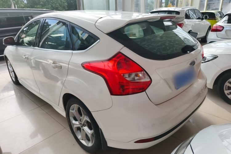 Used Ford Focus 2012 Hatchback 2.0L Automatic Luxury Sport Model Exterior 2