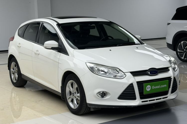 Used Ford Focus 2012 Hatchback 1.6L Automatic Fashion Edition Exterior 2