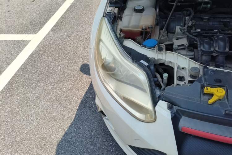 Used Ford Focus 2012 Sedan 1.6L Manual Fashion Edition Exterior 3