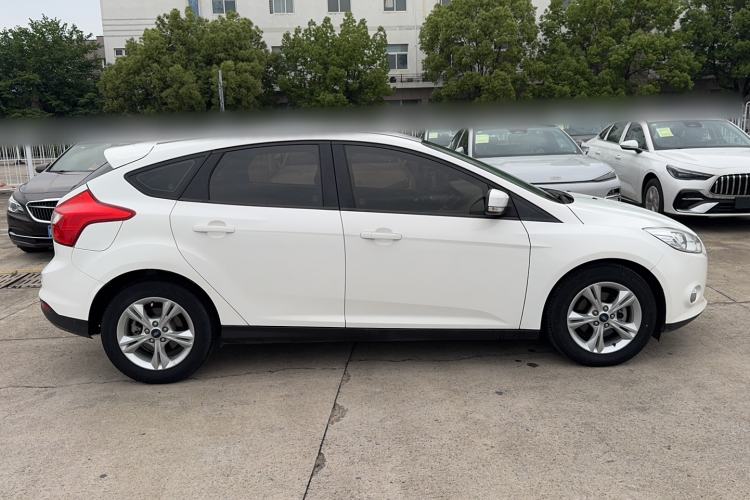 Used Ford Focus 2012 Hatchback 1.6L Automatic Fashion Edition Exterior 3