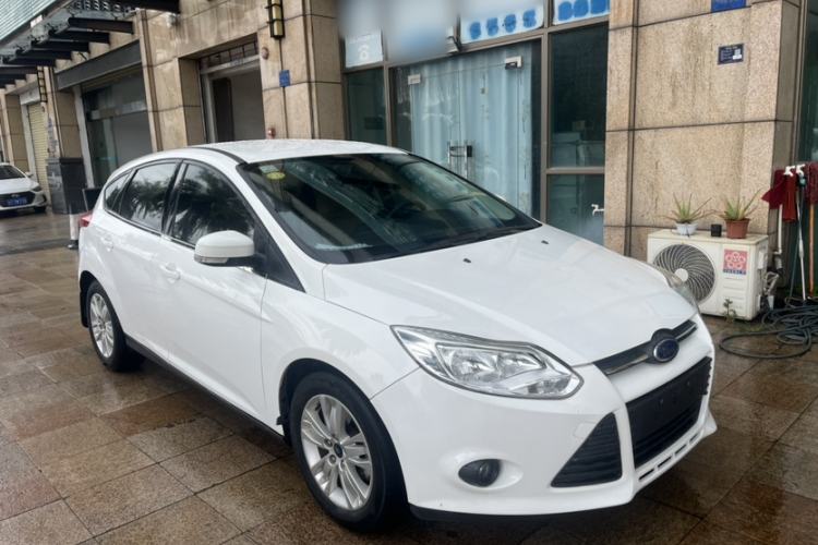 Used Ford Focus 2012 Hatchback 1.6L Automatic Comfort Model Exterior 3
