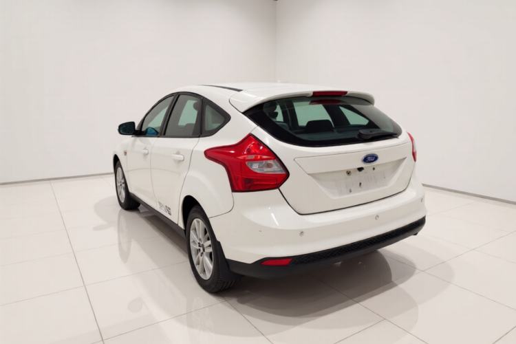 Used Ford Focus 2012 Hatchback 1.6L Automatic Comfort Model Exterior 3
