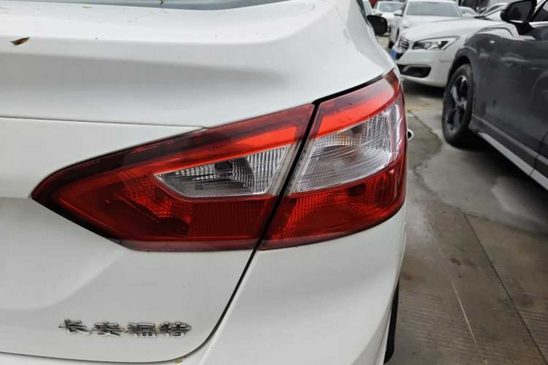 Used Ford Focus 2012 Sedan 1.6L Automatic Fashion Edition Exterior 3