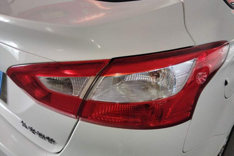 Used Ford Focus 2012 Sedan 1.6L Manual Comfort Model Exterior 3