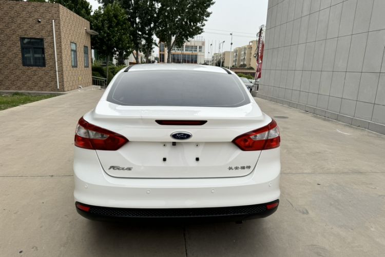 Used Ford Focus 2012 Sedan 1.6L Automatic Comfort Model Exterior 3