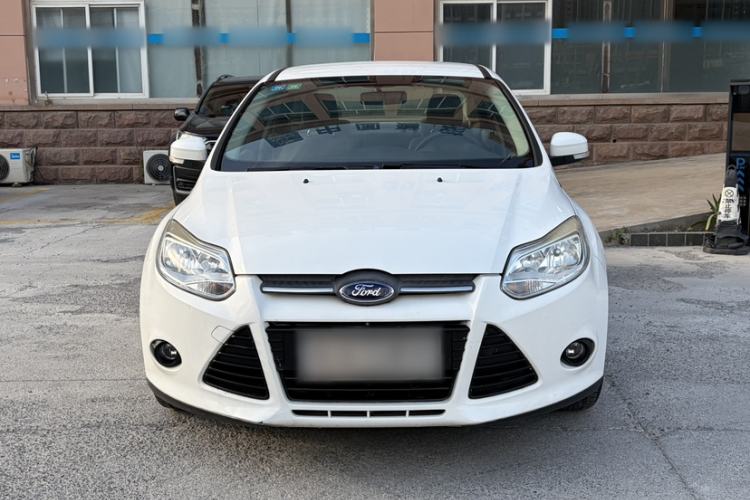 Used Ford Focus 2012 Sedan 1.6L Automatic Comfort Model Exterior 3