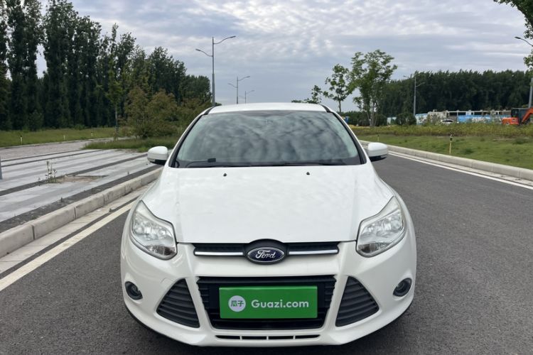 Used Ford Focus 2012 Hatchback 1.6L Automatic Comfort Model Exterior 3
