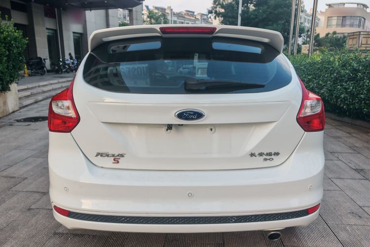Used Ford Focus 2012 Hatchback 2.0L Automatic Luxury Sport Model Exterior 4