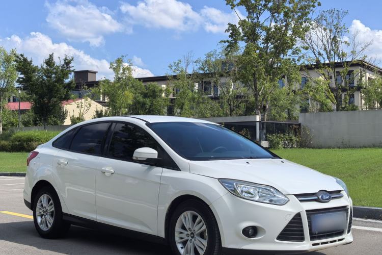 Used Ford Focus 2012 Sedan 1.6L Automatic Comfort Model Exterior 4