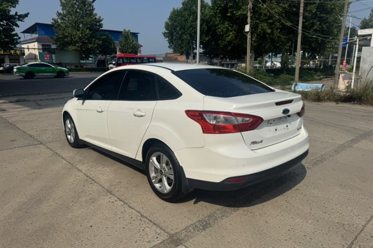 Used Ford Focus 2012 Sedan 1.6L Automatic Fashion Edition Exterior 4