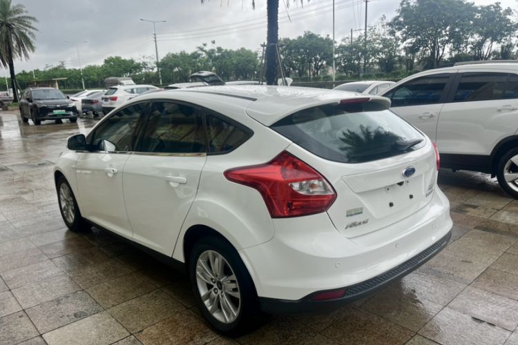 Used Ford Focus 2012 Hatchback 1.6L Automatic Comfort Model Exterior 4