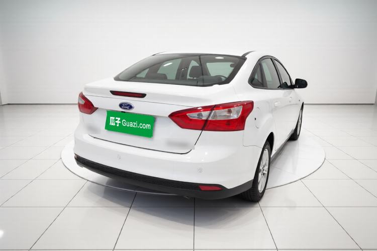 Used Ford Focus 2012 Sedan 1.6L Automatic Fashion Edition Exterior 4