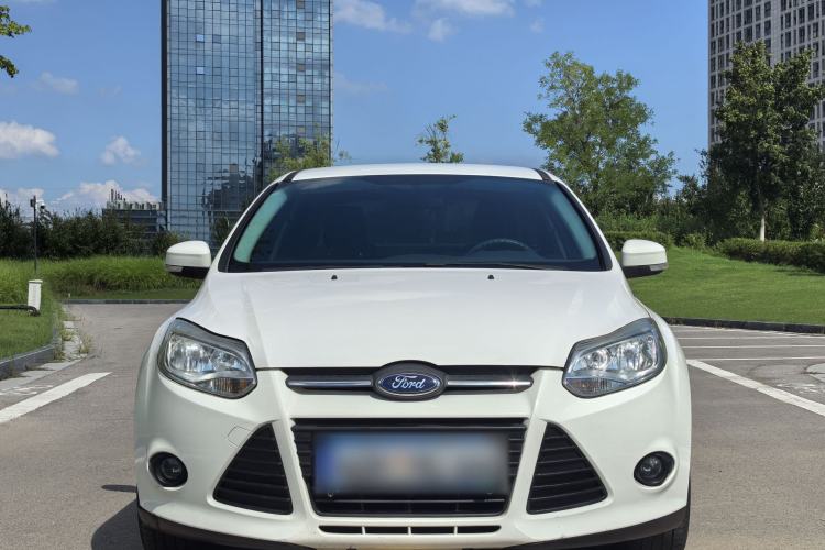 Used Ford Focus 2012 Sedan 1.6L Automatic Comfort Model Exterior 5