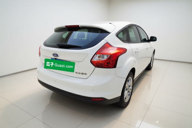 Used Ford Focus 2012 Hatchback 1.6L Automatic Fashion Edition Exterior 5
