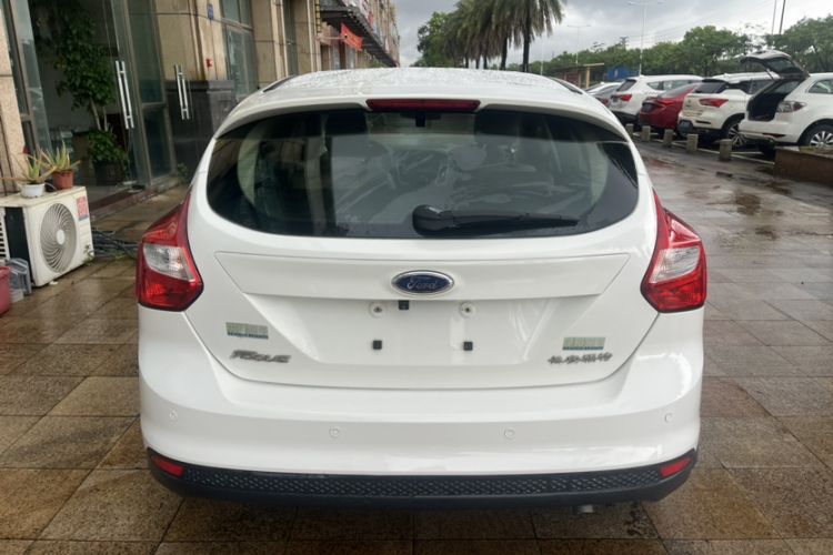 Used Ford Focus 2012 Hatchback 1.6L Automatic Comfort Model Exterior 5