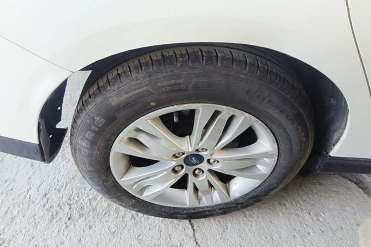 Used Ford Focus 2012 Sedan 1.6L Automatic Comfort Model Exterior 5