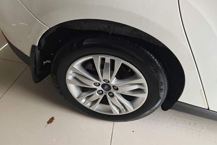 Used Ford Focus 2012 Hatchback 1.6L Automatic Comfort Model Exterior 5