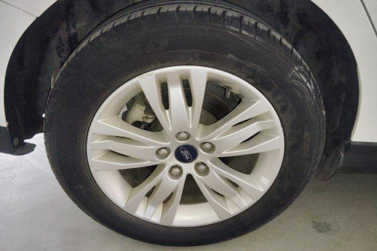 Used Ford Focus 2012 Sedan 1.6L Manual Comfort Model Exterior 5
