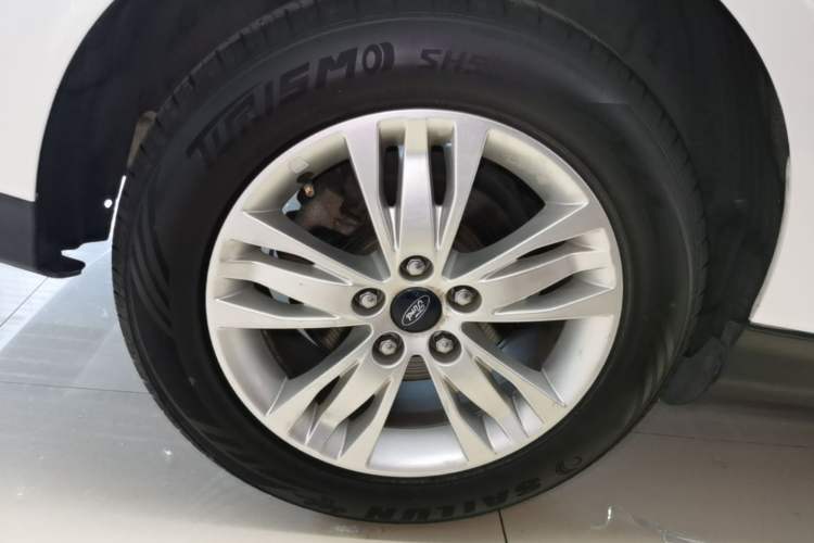 Used Ford Focus 2012 Sedan 1.6L Manual Comfort Model Exterior 5