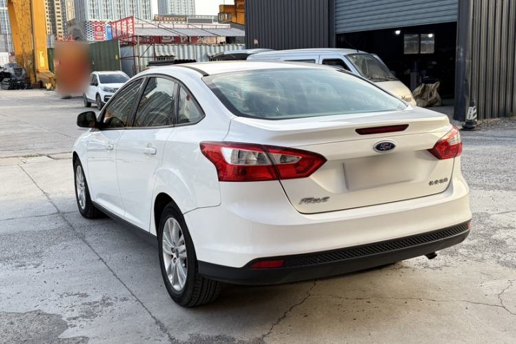 Used Ford Focus 2012 Sedan 1.6L Automatic Comfort Model Exterior 5