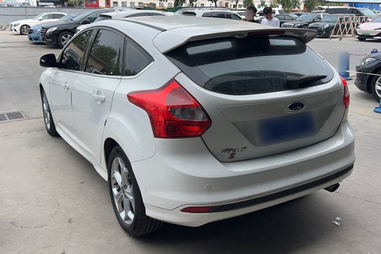 Used Ford Focus 2012 Hatchback 2.0L Automatic Luxury Sport Model Exterior 5