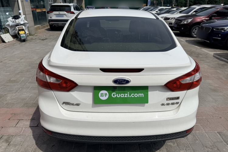 Used Ford Focus 2012 Sedan 1.6L Automatic Comfort Model Exterior 6