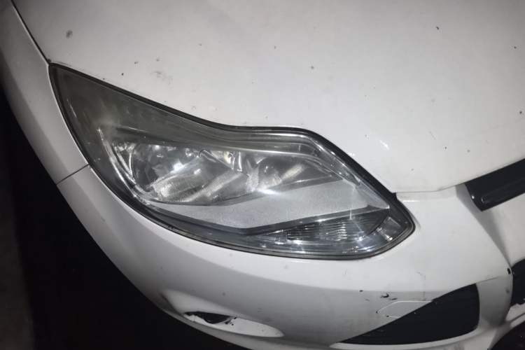 Used Ford Focus 2012 Sedan 1.6L Manual Comfort Model Exterior 6