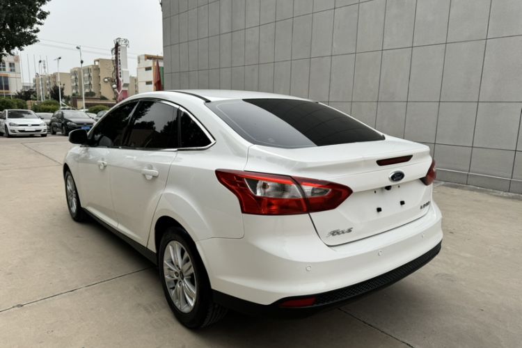 Used Ford Focus 2012 Sedan 1.6L Automatic Comfort Model Exterior 7