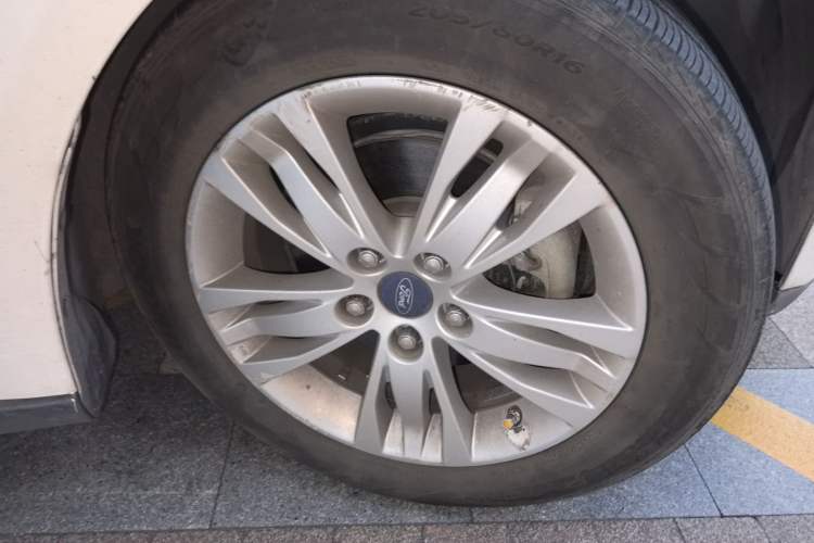 Used Ford Focus 2012 Hatchback 1.6L Automatic Comfort Model Exterior 7