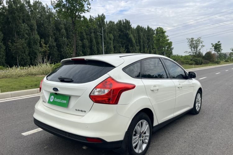 Used Ford Focus 2012 Hatchback 1.6L Automatic Comfort Model Exterior 8