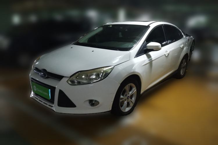 Used Ford Focus 2012 Sedan 1.6L Automatic Fashion Edition Guazi used car, China used car export, Used car for sale, Used Ford cars, Cheapest cars for sale