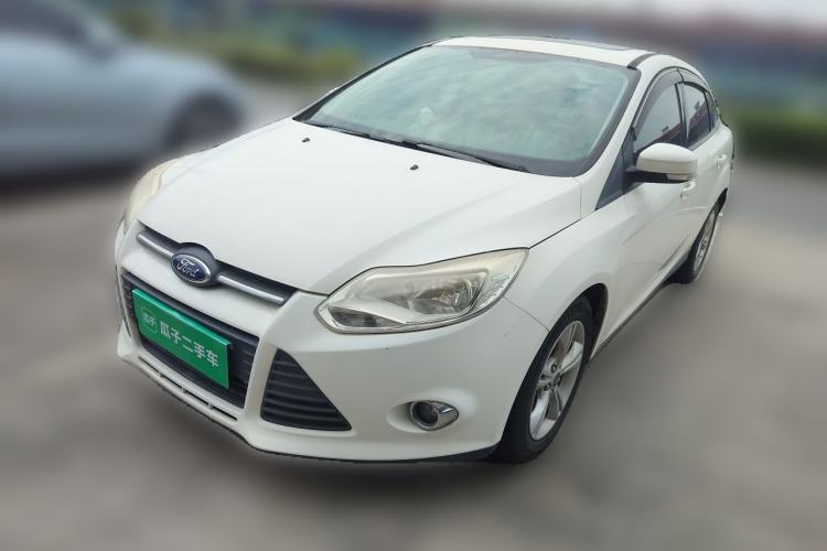 Used Ford Focus 2012 Sedan 1.6L Automatic Fashion Edition Guazi used car, China used car export, Used car for sale, Used Ford cars, Cheapest cars for sale
