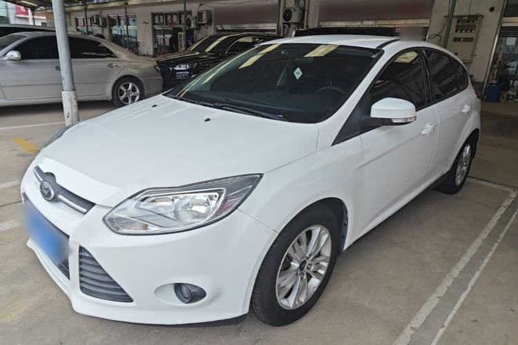 Used Ford Focus 2012 Hatchback 1.6L Automatic Comfort Model Guazi used car, China used car export, Used car for sale, Used Ford cars, Cheapest cars for sale
