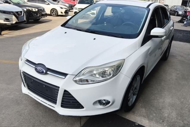 Ford Focus 2012 Hatchback 1.6L Automatic Fashion Edition с пробегом